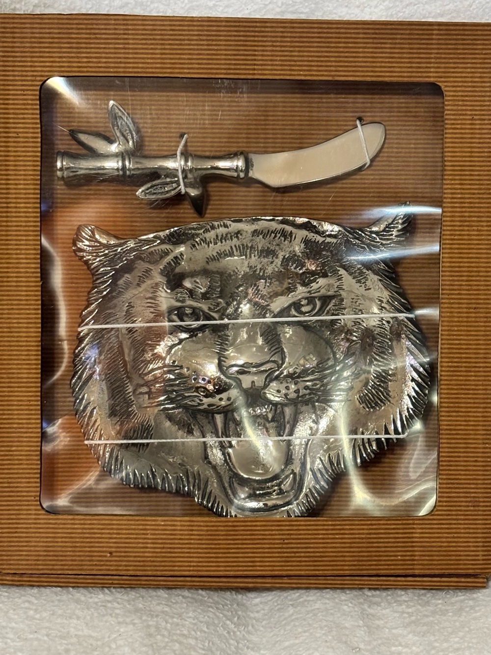 Silver Tiger Head Cheese Plate with Spreader
